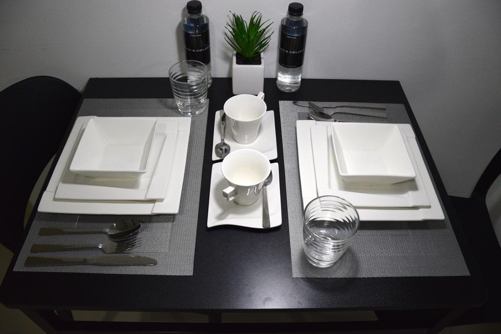 Jazz Makati Luxury Apartment Manila Exteriör bild