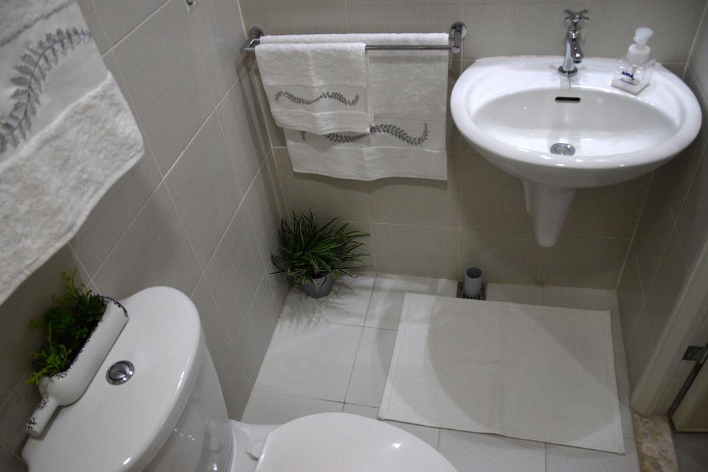 Jazz Makati Luxury Apartment Manila Exteriör bild